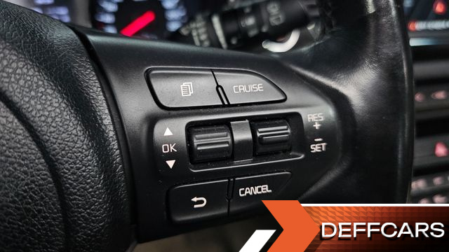 Kia CARNIVAL 9-Seater Luxury купить на сайте DeffCars