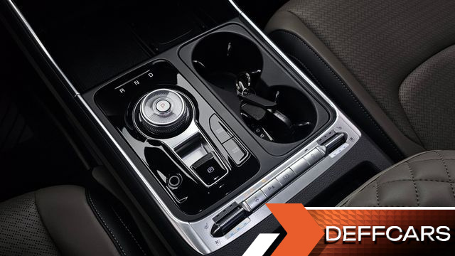 Kia CARNIVAL Gasoline 9-Seater Signature купить на сайте DeffCars