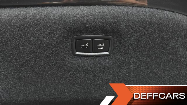 Porsche TAYCAN 4S купить на сайте DeffCars