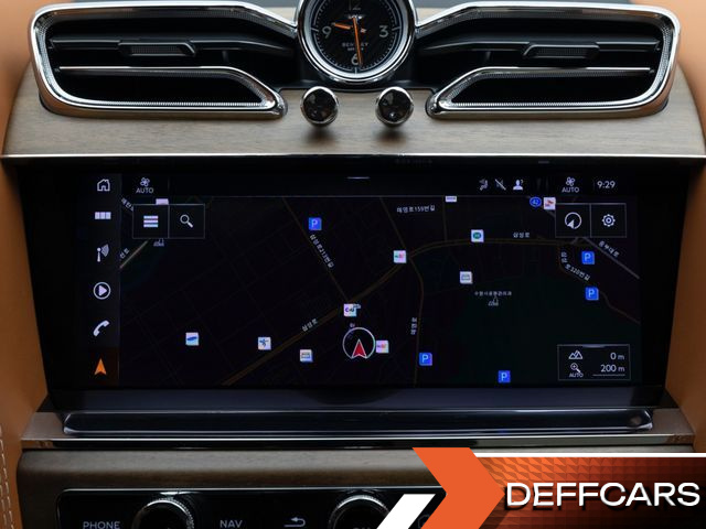 Bentley BENTAYGA 4.0 V8 EWB Azure купить на сайте DeffCars