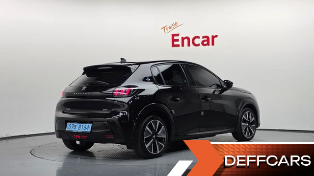 Peugeot 208 GT Line купить на сайте DeffCars