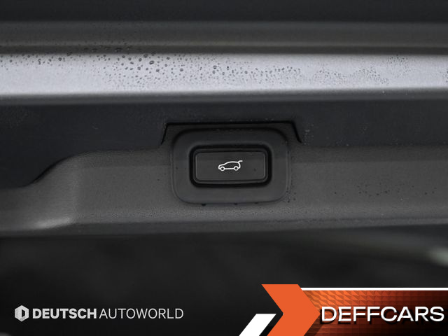 Land Rover DISCOVERY D250 S купить на сайте DeffCars