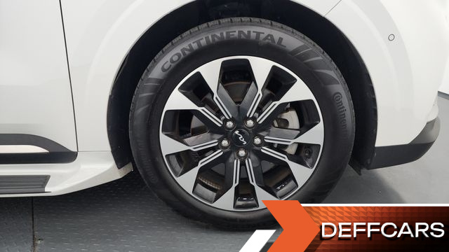 Kia CARNIVAL Gasoline 7-Seater Signature купить на сайте DeffCars
