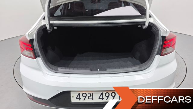 Hyundai AVANTE 1.6 Smart купить на сайте DeffCars