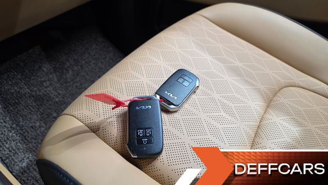 Kia CARNIVAL Gasoline 11-Seater Prestige купить на сайте DeffCars