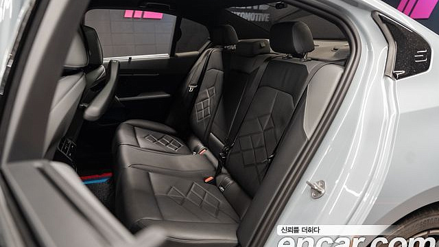 BMW 5-SERIES 530i xDrive M Sport купить на сайте DeffCars
