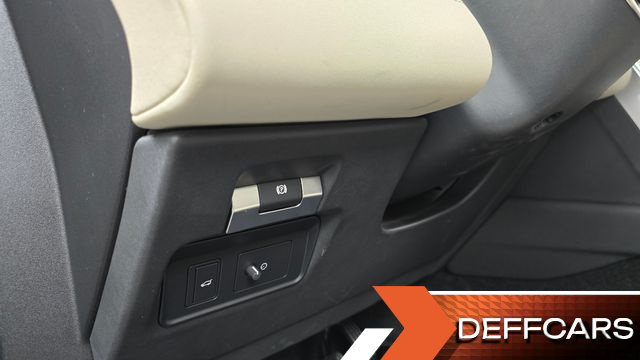 Land Rover DISCOVERY SPORT P250 SE купить на сайте DeffCars