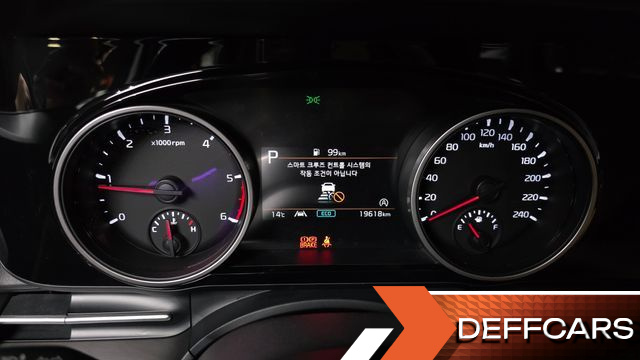 Kia CARNIVAL 9-Seater Noblesse купить на сайте DeffCars