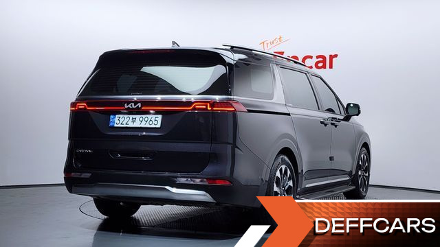 Kia CARNIVAL Gasoline 7-Seater Signature купить на сайте DeffCars