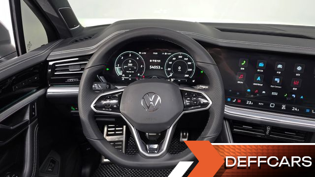 Volkswagen TOUAREG 3.0 TDI R-Line купить на сайте DeffCars