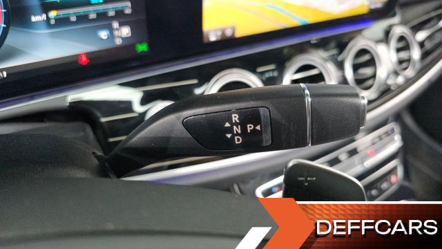 Mercedes E-CLASS E400 4MATIC Exclusive купить на сайте DeffCars