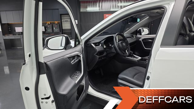 Toyota RAV4 2,5 4WD Hybrid LTD купить на сайте DeffCars