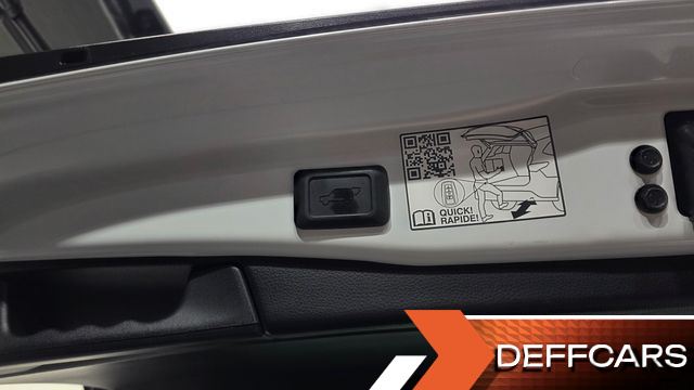 Toyota RAV4 2,5 4WD Hybrid LTD купить на сайте DeffCars
