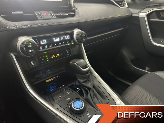Toyota RAV4 2,5 4WD Hybrid LTD купить на сайте DeffCars