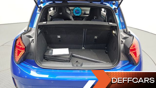 Mini COOPER SE Favoured купить на сайте DeffCars