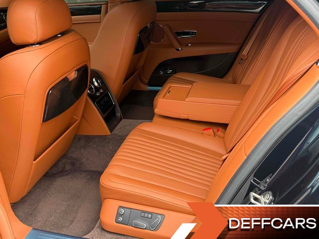 Bentley FLYING SPUR 4.0 купить на сайте DeffCars