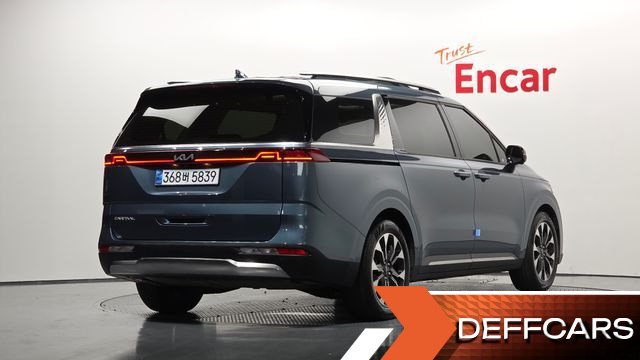 Kia CARNIVAL 7-Seater Signature купить на сайте DeffCars