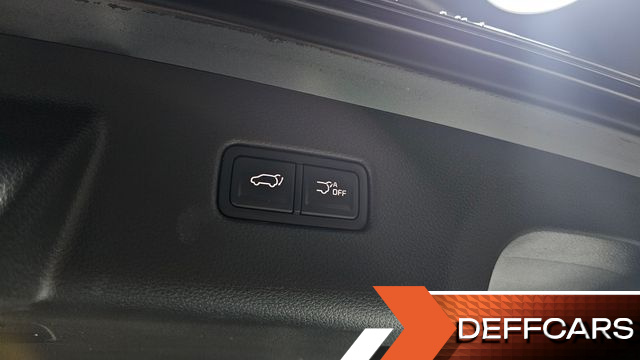 Kia CARNIVAL 9-Seater Signature купить на сайте DeffCars