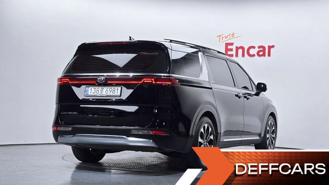 Kia CARNIVAL 9-Seater Signature купить на сайте DeffCars