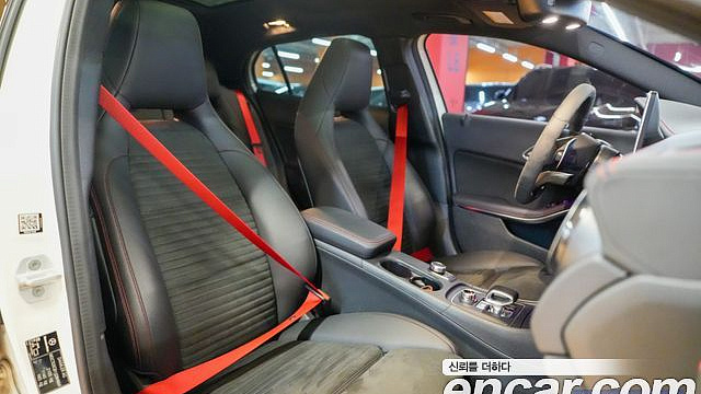 Mercedes GLA-CLASS GLA45 AMG 4MATIC купить на сайте DeffCars