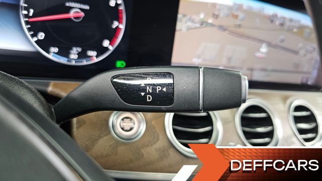 Mercedes E-CLASS E300 Exclusive купить на сайте DeffCars