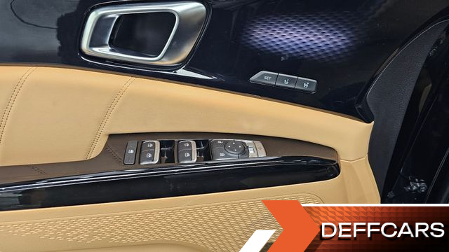 Kia CARNIVAL Gasoline 7-Seater Signature купить на сайте DeffCars