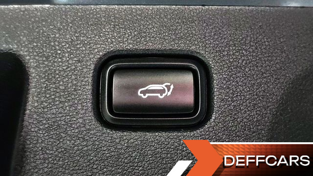 Kia SPORTAGE Gasoline 1.6 Turbo 2WD Signature купить на сайте DeffCars