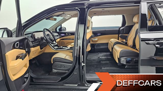 Kia CARNIVAL Gasoline 7-Seater Signature купить на сайте DeffCars