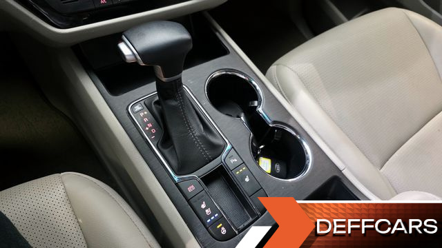 Kia CARNIVAL 9-Seater Luxury купить на сайте DeffCars