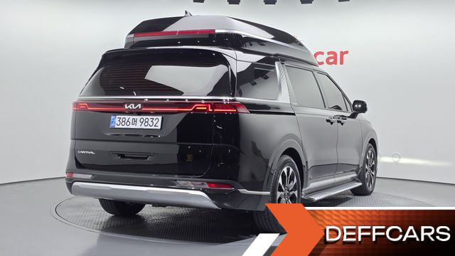 Kia CARNIVAL 7-Seater Hi-Limousine Signature купить на сайте DeffCars
