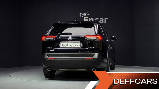 Toyota RAV4 2.5 2WD купить на сайте DeffCars