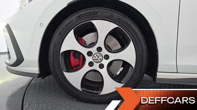 Volkswagen GOLF 2.0 GTI купить на сайте DeffCars