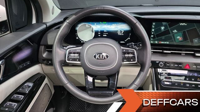 Kia CARNIVAL 9-Seater Signature купить на сайте DeffCars