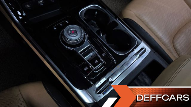 Kia CARNIVAL 9-Seater Signature купить на сайте DeffCars