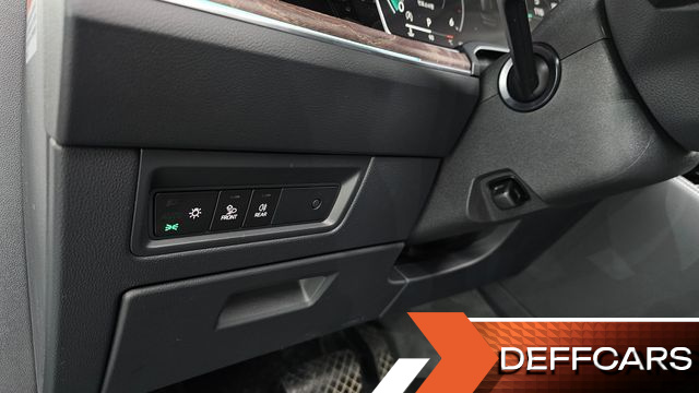Volkswagen TOUAREG 3.0 TDI Prestige купить на сайте DeffCars