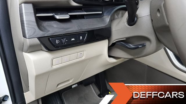 Kia CARNIVAL 9-Seater Prestige купить на сайте DeffCars