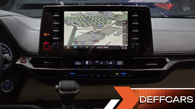 Toyota SIENNA 2.5 Hybrid 2WD купить на сайте DeffCars