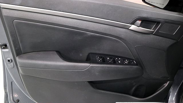Hyundai AVANTE 1.6 GDI Value Plus купить на сайте DeffCars