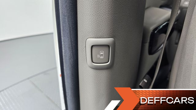 Kia CARNIVAL 9-Seater Noblesse Special купить на сайте DeffCars