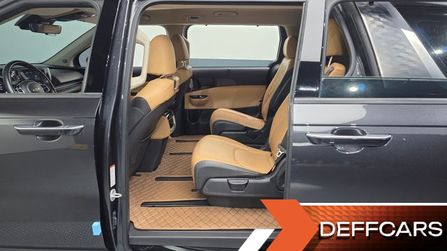 Kia CARNIVAL 7-Seater Outdoor Noblesse купить на сайте DeffCars
