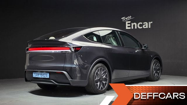 Tesla MODEL Y L Long Range AWD купить на сайте DeffCars