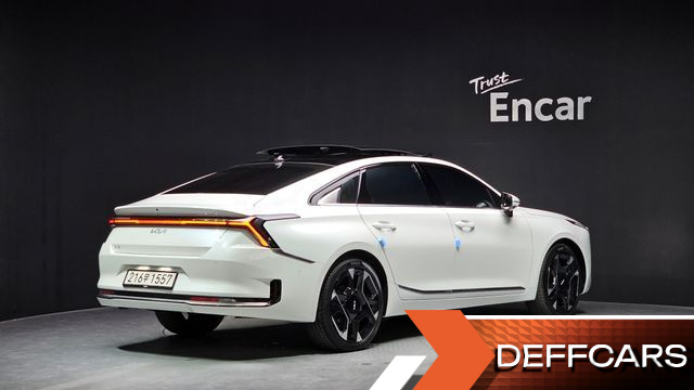 Kia K8 2.5 Gasoline 2WD Signature купить на сайте DeffCars