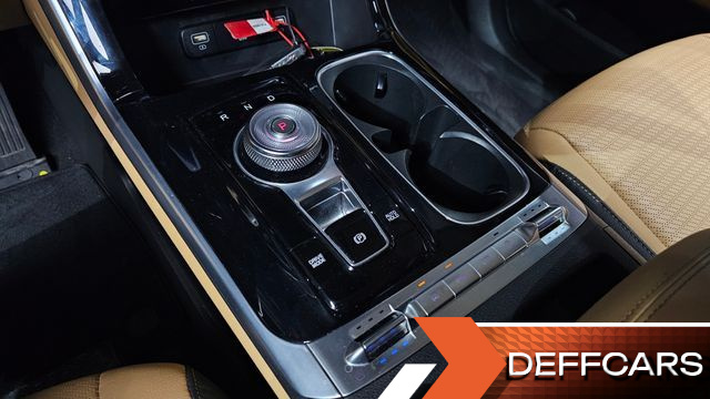 Kia CARNIVAL 9-Seater Signature купить на сайте DeffCars