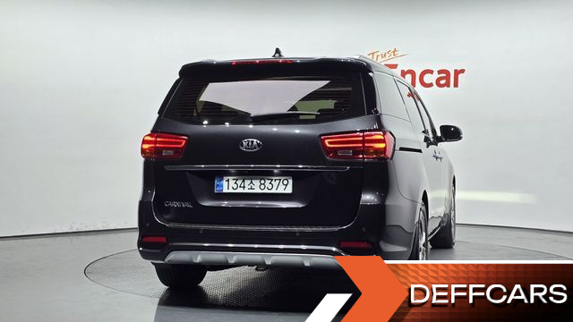 Kia CARNIVAL 9-Seater Noblesse Special купить на сайте DeffCars