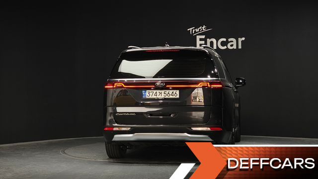 Kia CARNIVAL 9-Seater Signature купить на сайте DeffCars