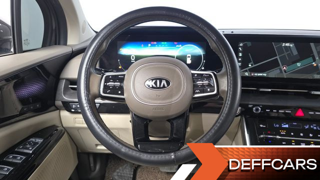 Kia CARNIVAL 9-Seater Signature купить на сайте DeffCars