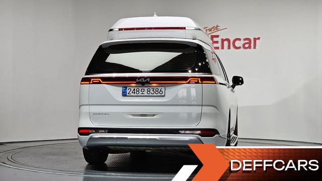 Kia CARNIVAL 9-Seater Hi-Limousine Signature купить на сайте DeffCars