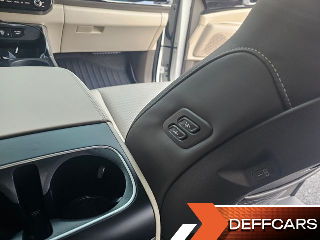 Kia CARNIVAL Diesel 7-Seater Signature купить на сайте DeffCars