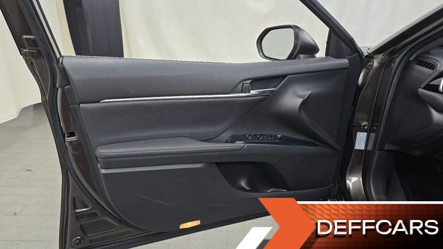 Toyota CAMRY 2.5 купить на сайте DeffCars