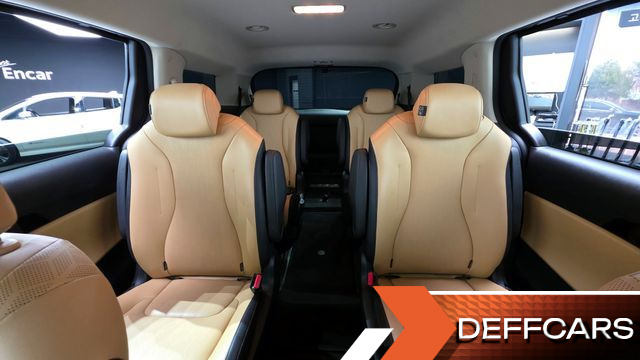 Kia CARNIVAL 9-Seater Prestige купить на сайте DeffCars